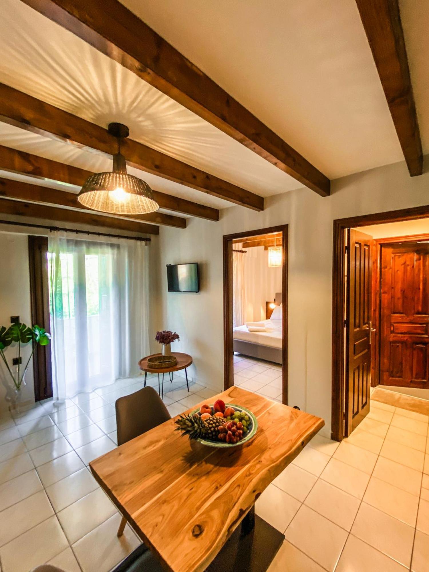 Apellou Apartments Samos Town Buitenkant foto